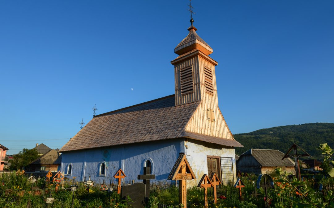 Biserica de lemn „Sfinții Arhangheli Mihail și Gavriil” din Strâmtura